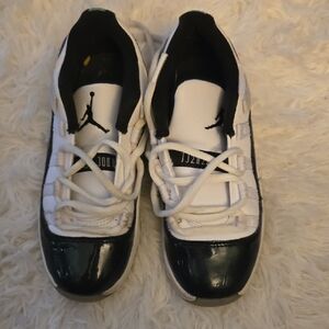 Nike Air Jordan 11 Retro Low 'Emerald Sneakers